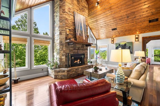 5125 Mineral Springs Road, Young Harris, GA 30582