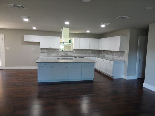 3504 Westfield Avenue, Fort Worth, TX 76133