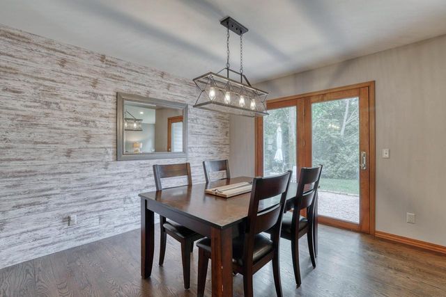 494 Quinlan COURT, Pewaukee, WI 53072