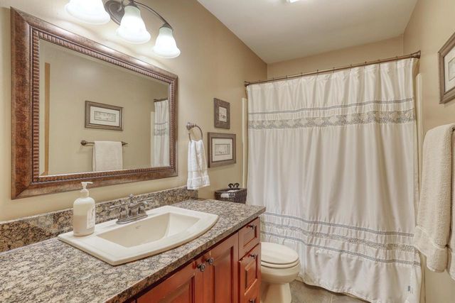 494 Quinlan COURT, Pewaukee, WI 53072