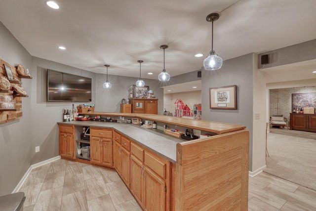 494 Quinlan COURT, Pewaukee, WI 53072