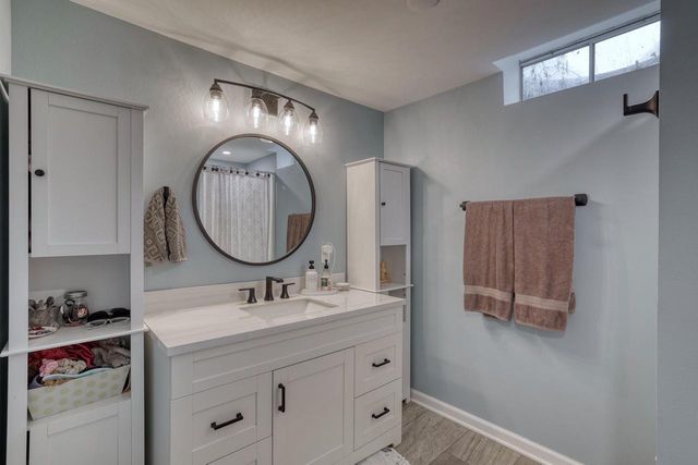 494 Quinlan COURT, Pewaukee, WI 53072