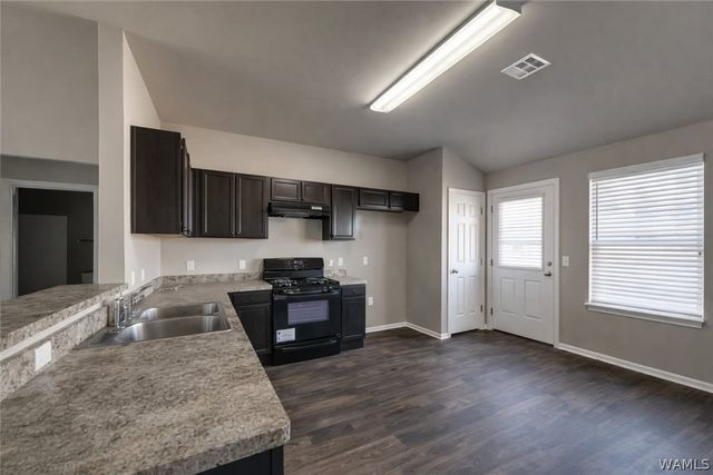 12376 Choctaw, Moundville, AL 35474