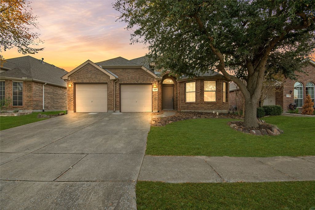 549 Hickory Lane, Fate, TX 75087