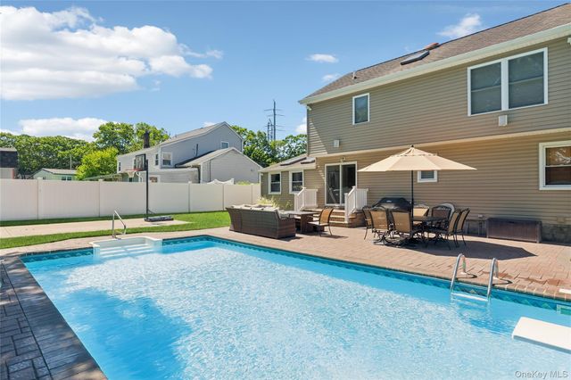 11 Barbara Road, Lake Ronkonkoma, NY 11779