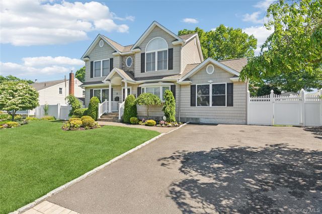 11 Barbara Road, Lake Ronkonkoma, NY 11779