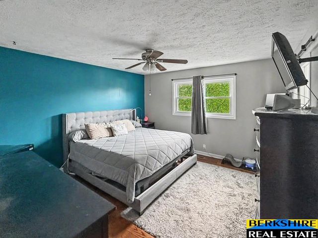 904 W Perry Street, Papillion, NE 68046