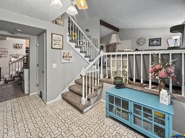 904 W Perry Street, Papillion, NE 68046