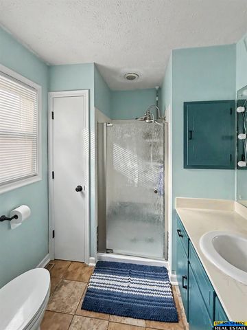 904 W Perry Street, Papillion, NE 68046