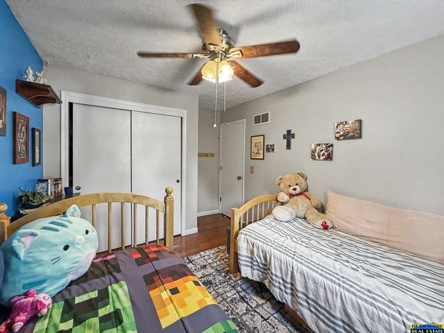 904 W Perry Street, Papillion, NE 68046