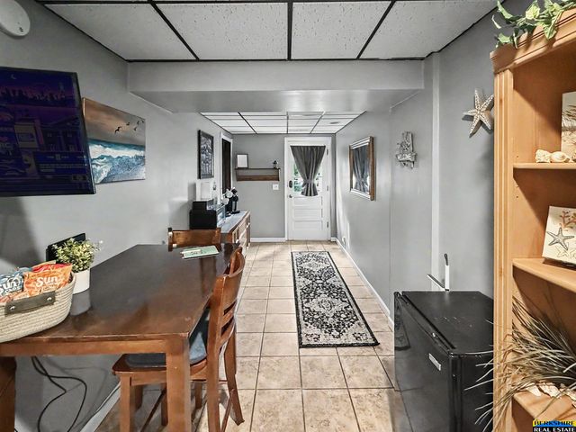 904 W Perry Street, Papillion, NE 68046