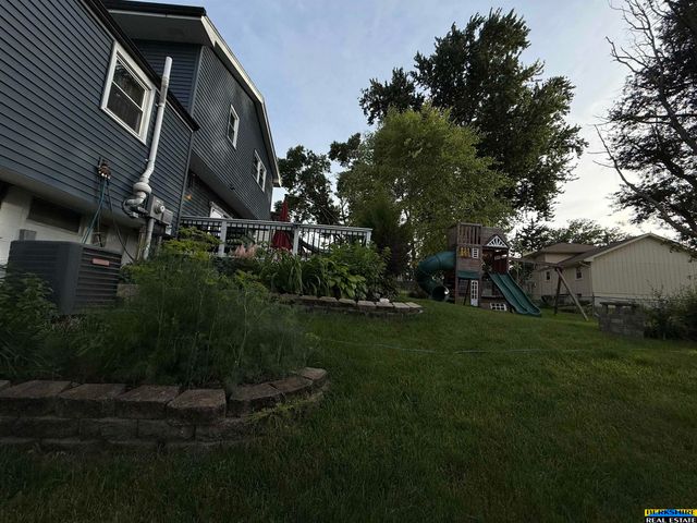 904 W Perry Street, Papillion, NE 68046