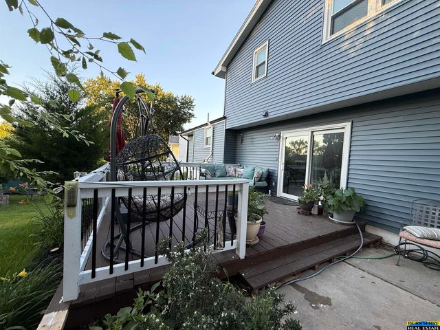 904 W Perry Street, Papillion, NE 68046