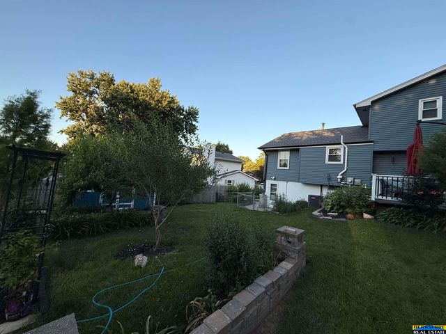 904 W Perry Street, Papillion, NE 68046