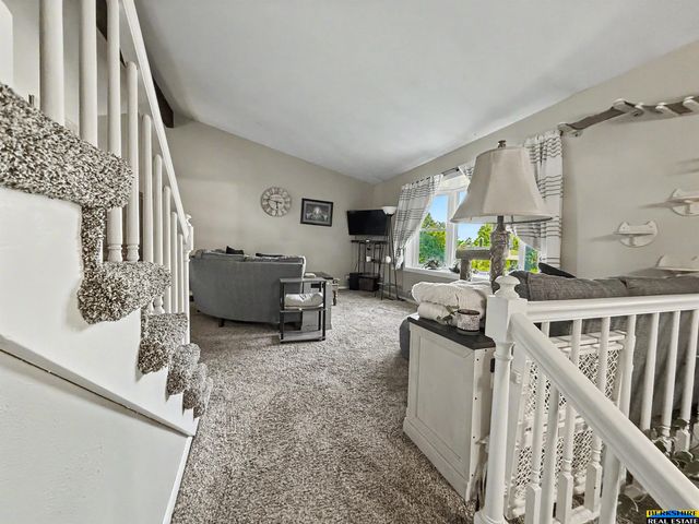 904 W Perry Street, Papillion, NE 68046