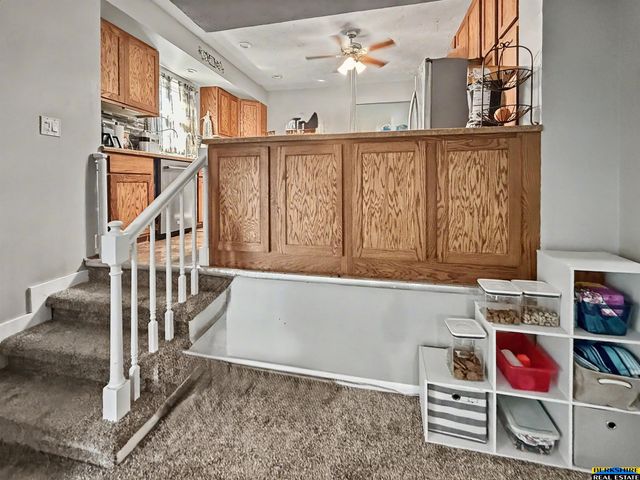 904 W Perry Street, Papillion, NE 68046