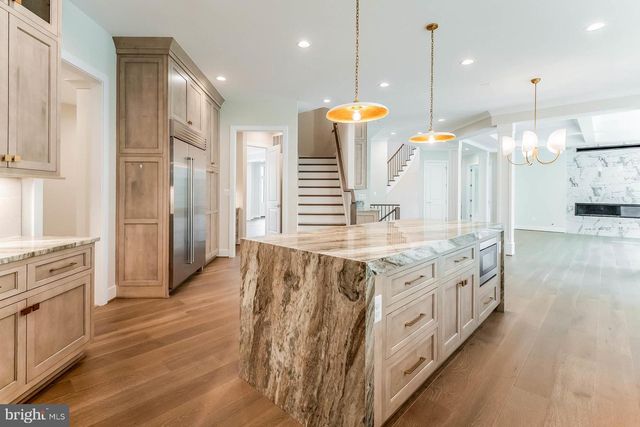 1339 BEULAH RD, Vienna, VA 22182