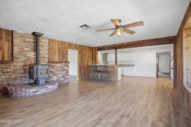 39646 W 87th Street, Leona Valley, CA 93551