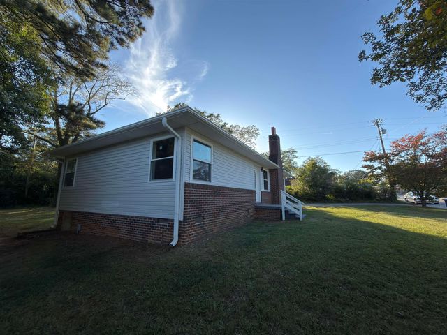 507 Crestwood Place, Spartanburg, SC 29306