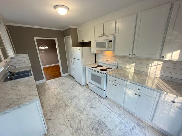 507 Crestwood Place, Spartanburg, SC 29306