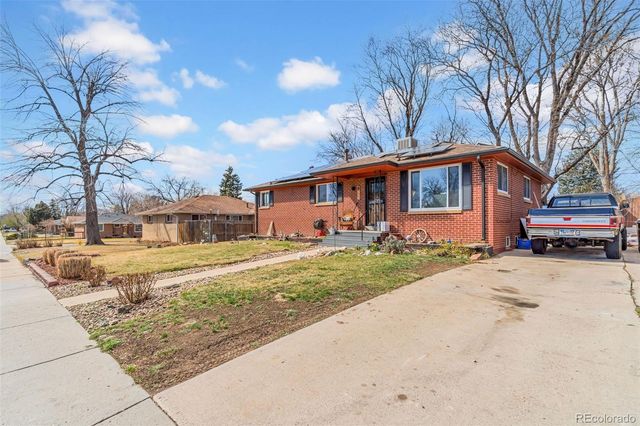 6115 Garrison Street, Arvada, CO 80004