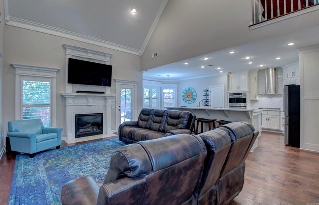 32 Tournay Circle, Little Rock, AR 72223
