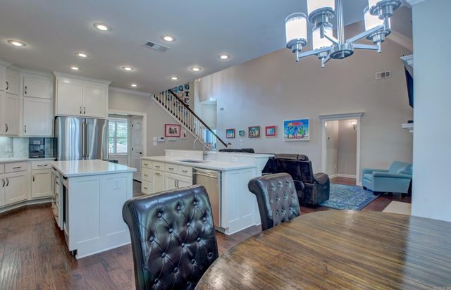 32 Tournay Circle, Little Rock, AR 72223
