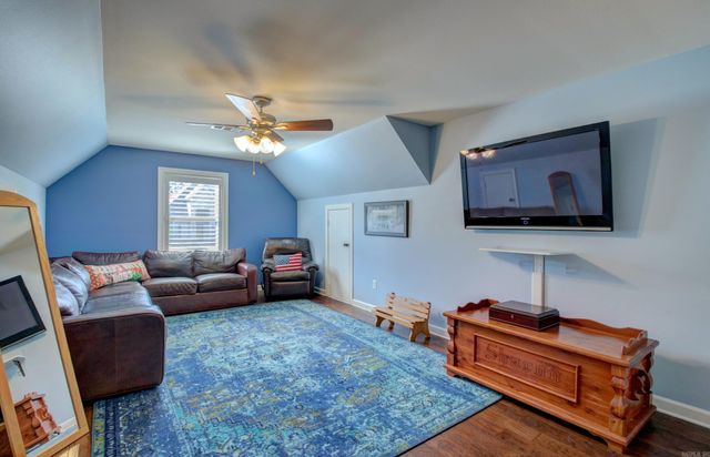 32 Tournay Circle, Little Rock, AR 72223