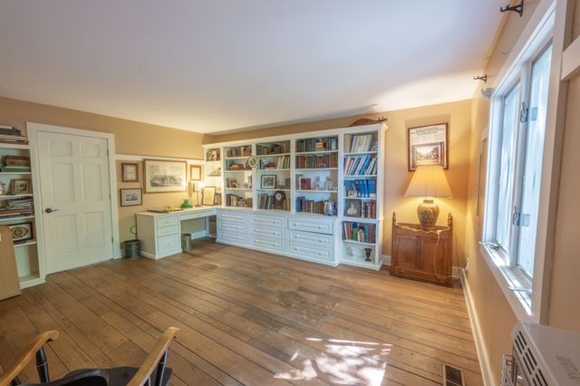 3442 Sherwood Rd, Sewanee, TN 37375