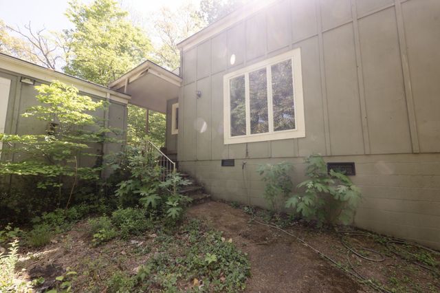 3442 Sherwood Rd, Sewanee, TN 37375