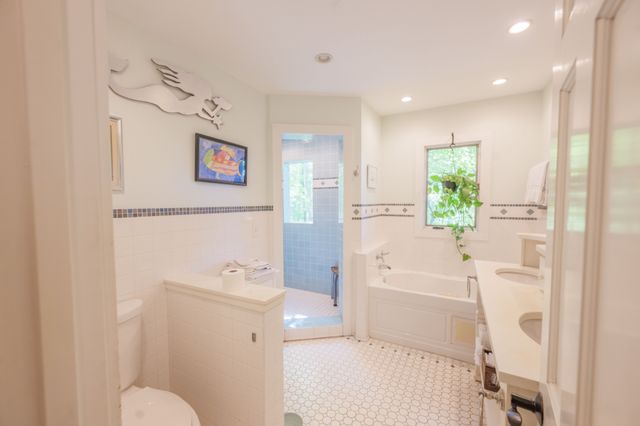 3442 Sherwood Rd, Sewanee, TN 37375