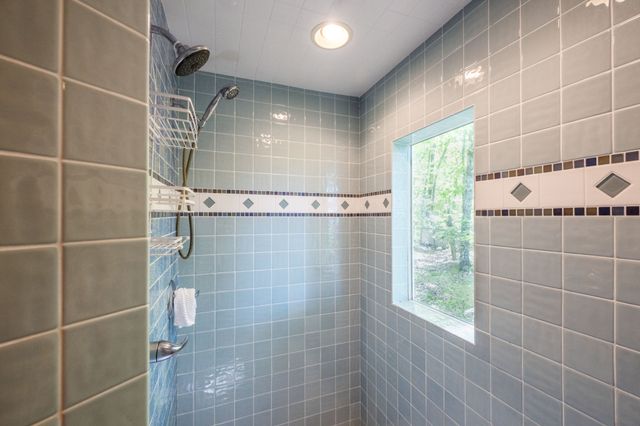 3442 Sherwood Rd, Sewanee, TN 37375