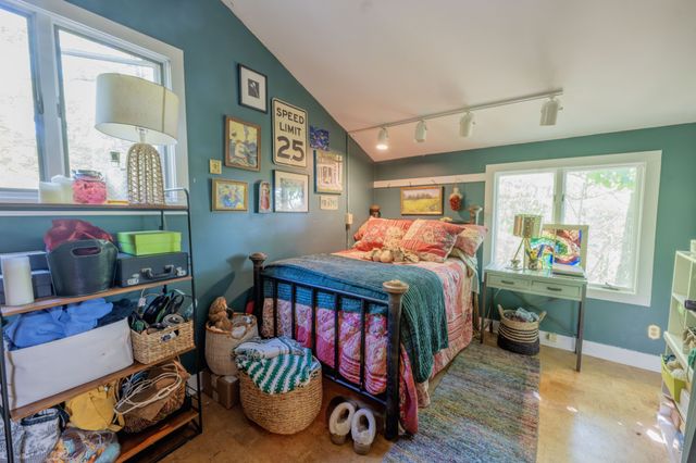 3442 Sherwood Rd, Sewanee, TN 37375