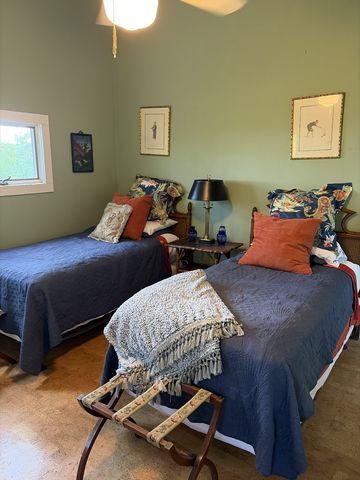 3442 Sherwood Rd, Sewanee, TN 37375