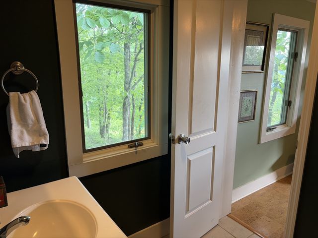 3442 Sherwood Rd, Sewanee, TN 37375