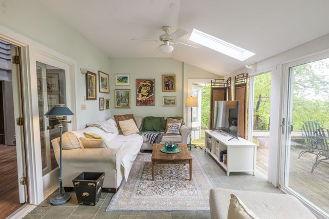 3442 Sherwood Rd, Sewanee, TN 37375
