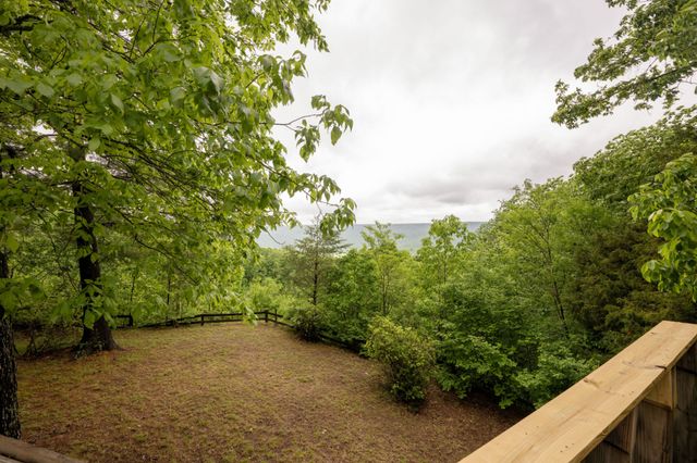 3442 Sherwood Rd, Sewanee, TN 37375
