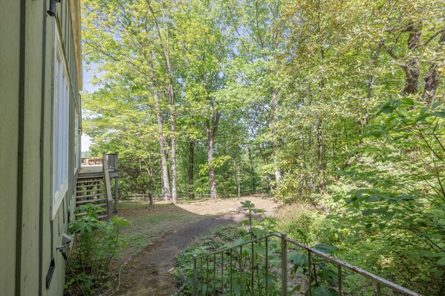 3442 Sherwood Rd, Sewanee, TN 37375