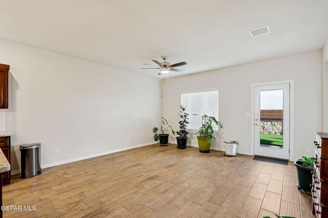 13138 OAKHAMPTON Avenue, El Paso, TX 79928