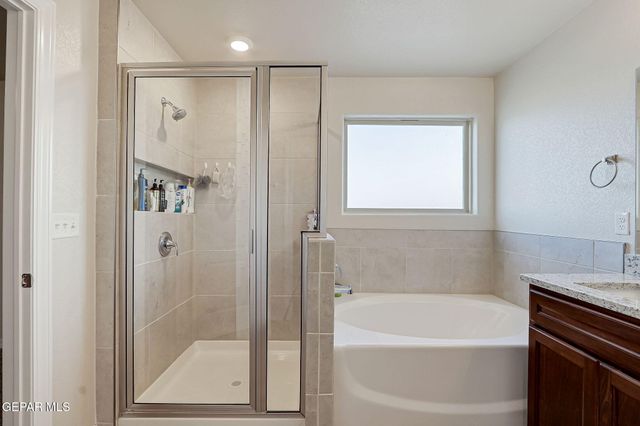 13138 OAKHAMPTON Avenue, El Paso, TX 79928