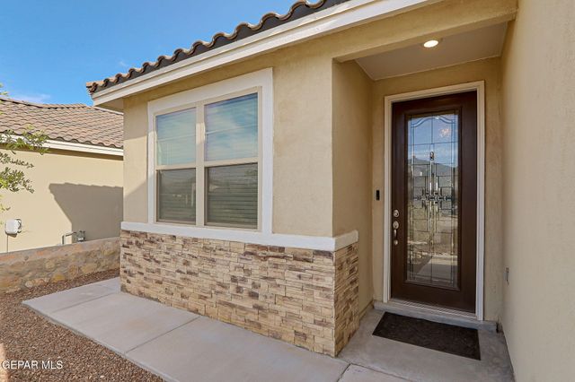 13138 OAKHAMPTON Avenue, El Paso, TX 79928