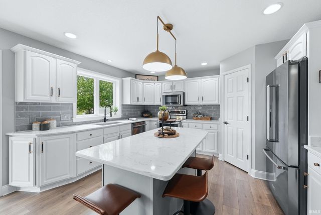 1010 Woodland Crossing, Fort Wayne, IN 46825