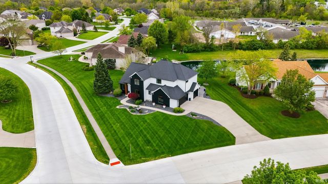 1010 Woodland Crossing, Fort Wayne, IN 46825