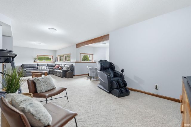 1010 Woodland Crossing, Fort Wayne, IN 46825