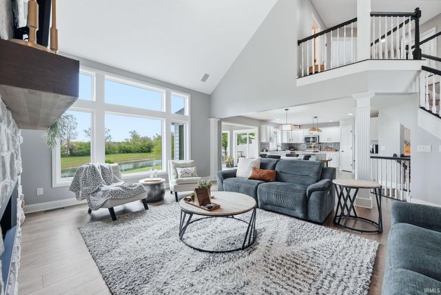 1010 Woodland Crossing, Fort Wayne, IN 46825