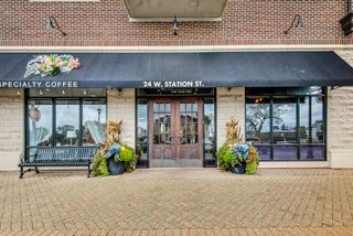 24 W Station Street 403W, Palatine, IL 60067
