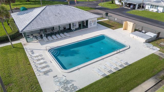 616 COTTAGE LANE 616, Lakeland, FL 33803