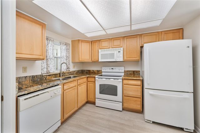 616 COTTAGE LANE 616, Lakeland, FL 33803