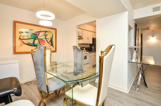 8100 Creekbend Dr 120, Houston, TX 77071