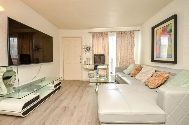 8100 Creekbend Dr 120, Houston, TX 77071